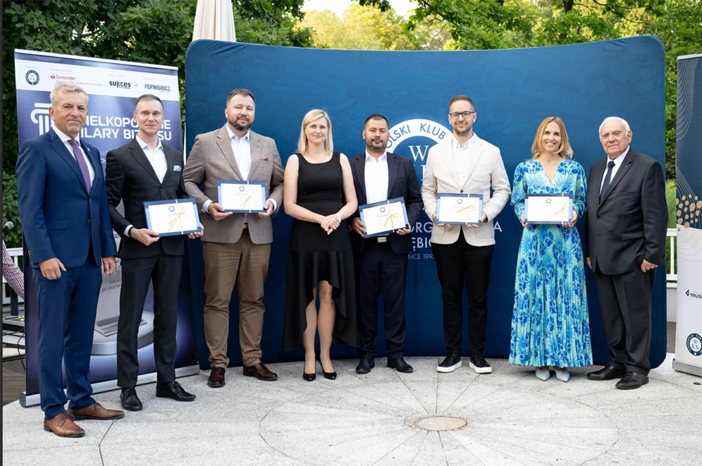 Zdjęcie przedstawiające ludzi